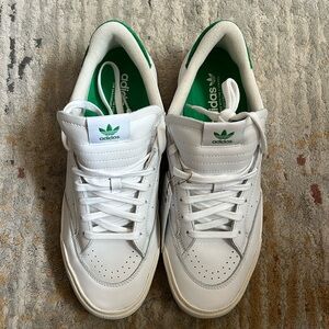 *BRAND NEW* Adidas Nora